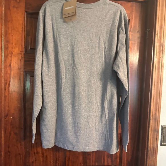 Patagonia Blue Long Sleeve Tee New with Tag - Picture 2 of 3